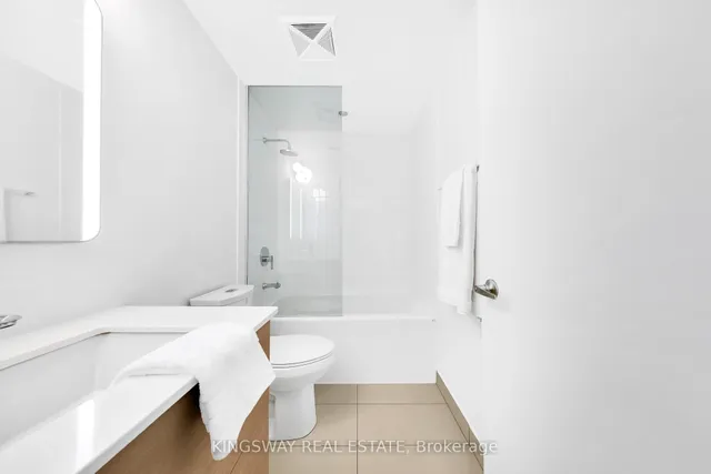 Additional image 13 of 210 Simcoe St Unit 911