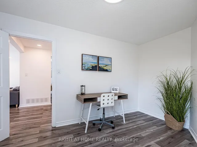 Additional image 17 of 2 Giles Crt