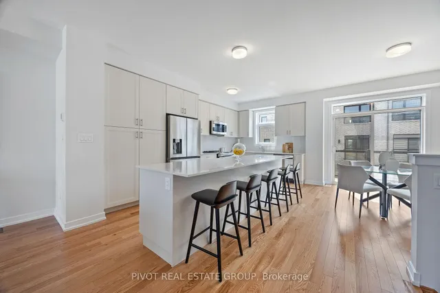 Additional image 10 of 26 Danielle Moore Circ