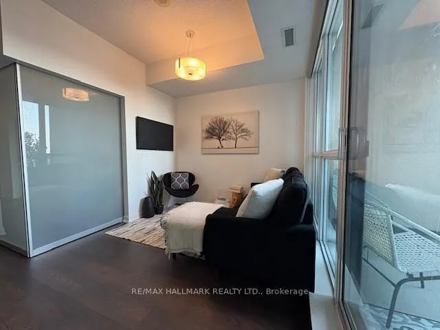 Additional image 6 of 51 East Liberty St Unit 1215