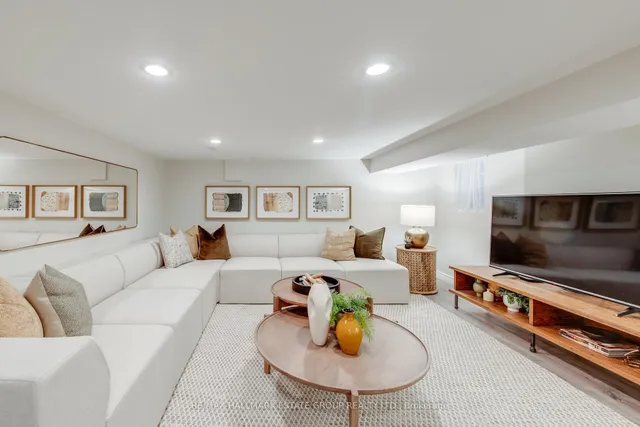 Additional image 34 of 23 Caroline Ave