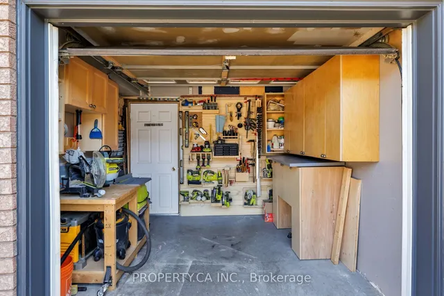Additional image 33 of 42 West Oak Cres