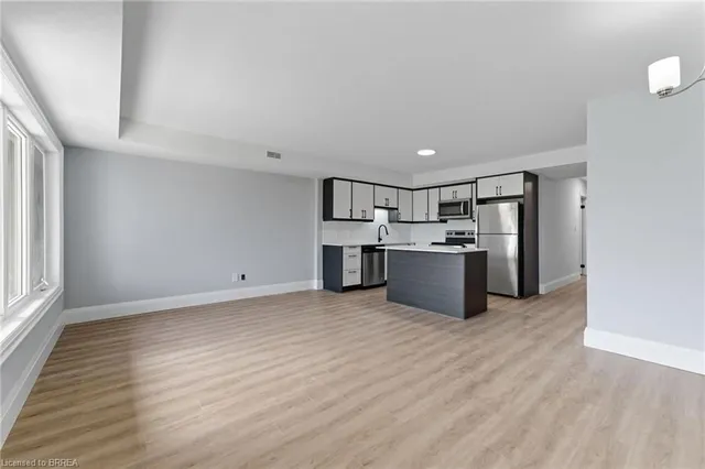 Additional image 5 of 160 Rochefort Street St Unit A17