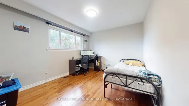 Additional image 14 of 154 Merkley Sq