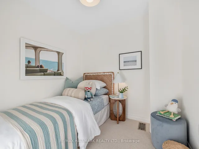 Additional image 22 of 78 Seymour Ave