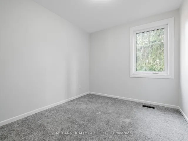 Additional image 19 of 157 1/2 Roslin Ave