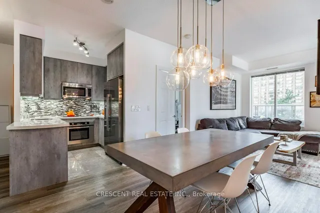 Additional image 18 of 35 Balmuto St Unit 701