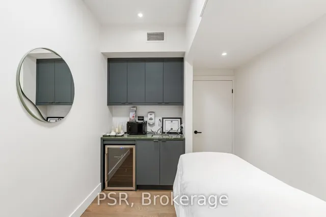 Additional image 30 of 1656 Queen St