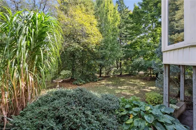 Additional image 16 of 46 Larkspur Cres