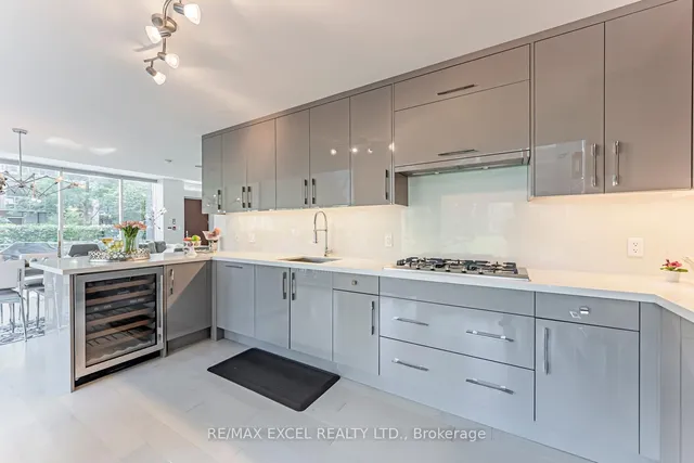 Additional image 18 of 29 Queens Quay Unit Th127
