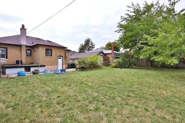 Additional image 25 of 38 Claver Ave