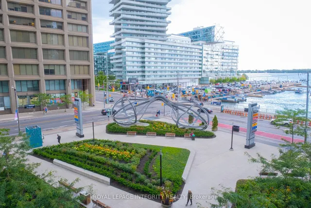 Additional image 35 of 10 Queens Quay Unit 1410