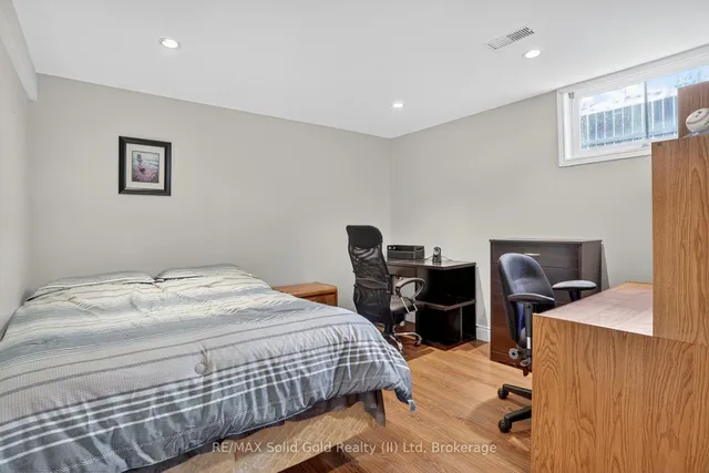 Additional image 33 of 14 Carnaby Cres