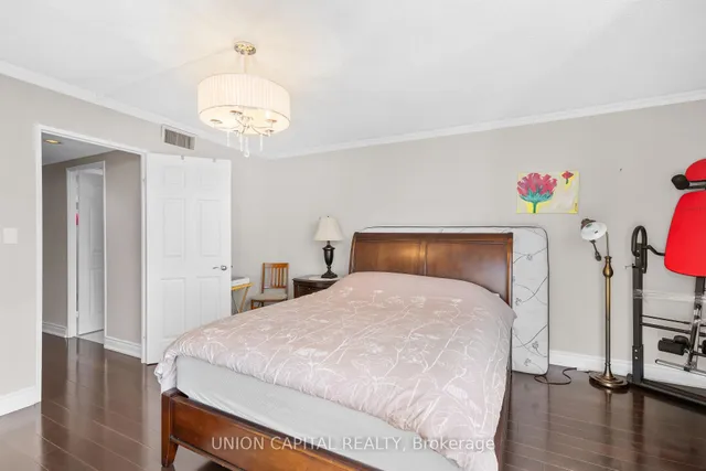 Additional image 34 of 85 Skymark Dr Unit 2405