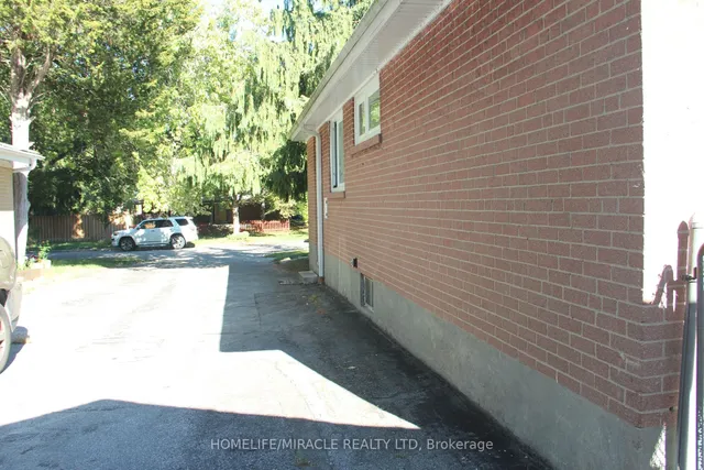 Additional image 35 of 140 Porchester Dr