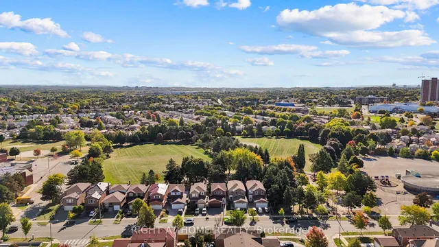 Additional image 48 of 105 Hupfield Tr