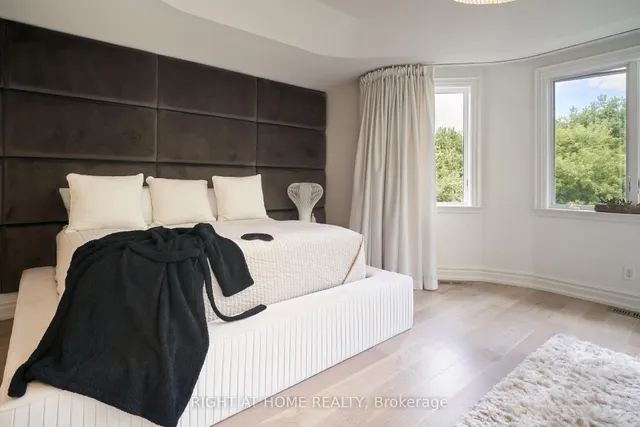 Additional image 21 of 1305 Royal York Rd