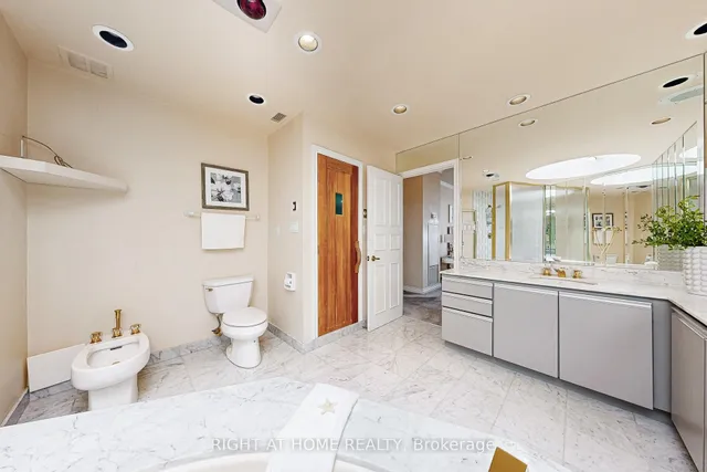 Additional image 23 of 85 Skymark Dr Unit PH1