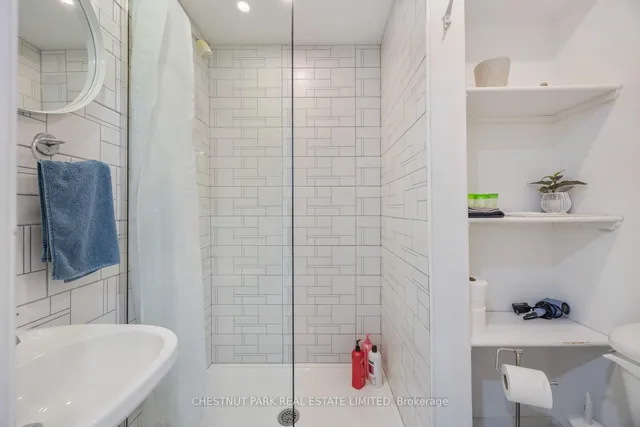 Additional image 23 of 62 Garnet Ave