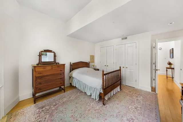 Additional image 37 of 193 Howland Ave