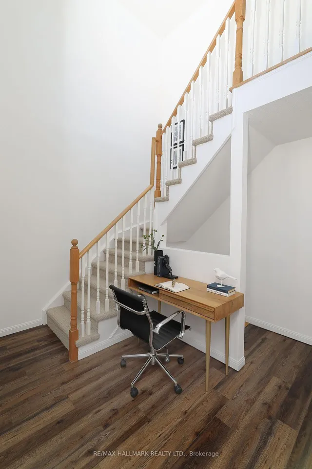 Additional image 40 of 18 Laidlaw St Unit 1005