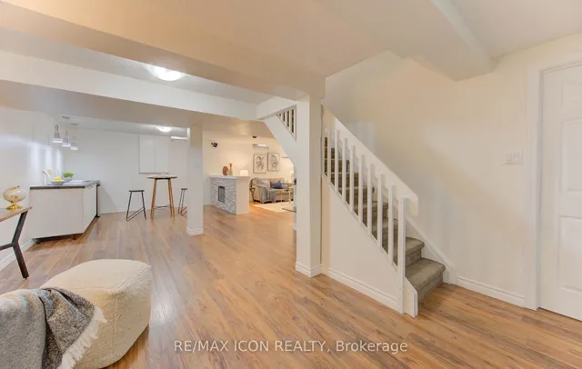 Additional image 27 of 43 Winding Way