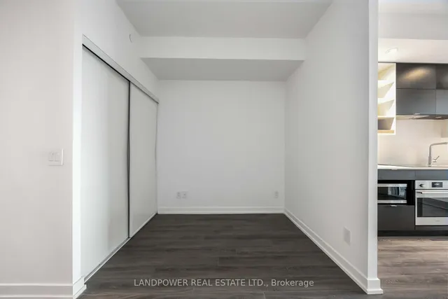 Additional image 10 of 20 Edward St Unit 1917