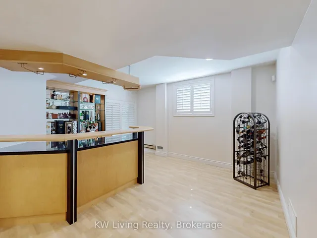 Additional image 40 of 389 Kingsdale Ave