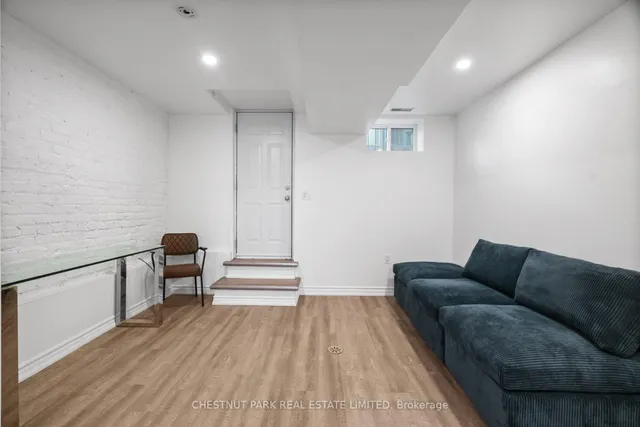 Additional image 35 of 371 Howland Ave