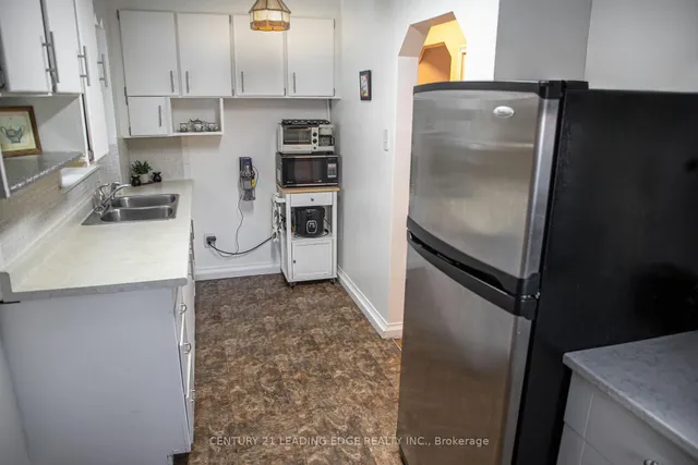 Additional image 12 of 10 Yvonne Ave