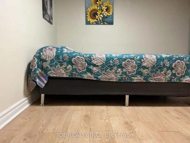 Additional image 13 of 18 Cadillac Ave Ave