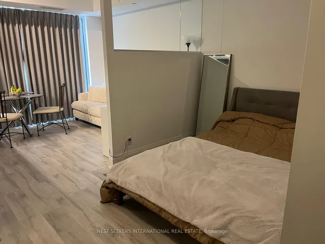 Additional image 9 of 101 Erskine Ave Unit 1606