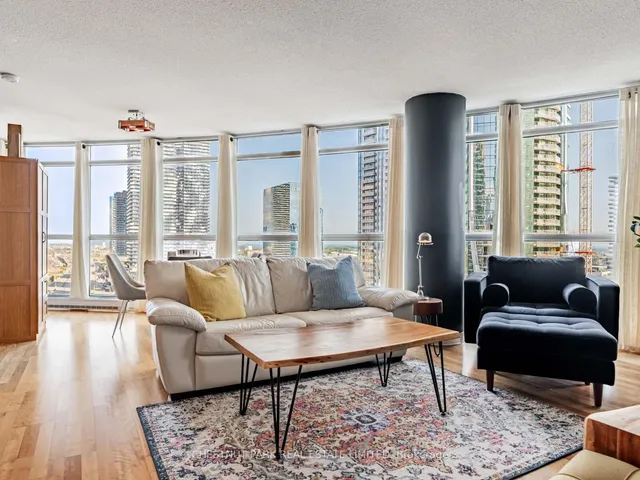 Additional image 7 of 18 Yonge St Unit 2211