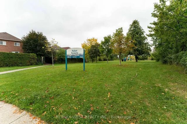 Additional image 50 of 330 Pellatt Ave