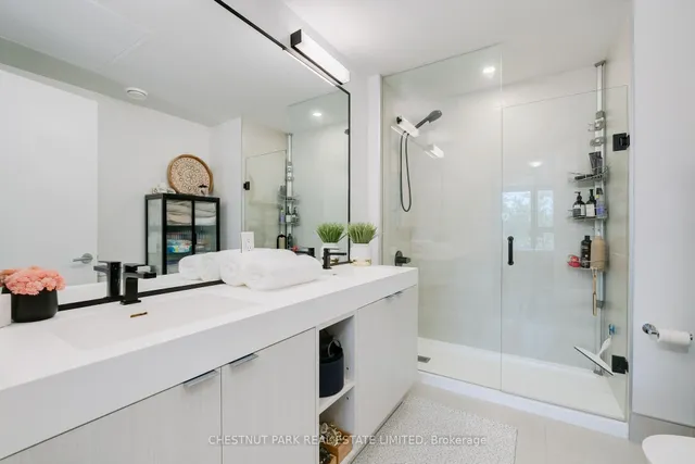 Additional image 15 of 250 Lawrence Ave Unit 406