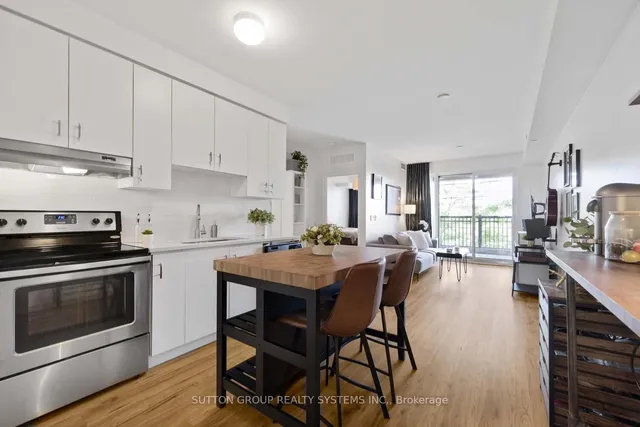 Additional image 10 of 3563 Lake Shore Blvd Unit 212