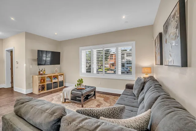 Additional image 8 of 7 Avalon Ave