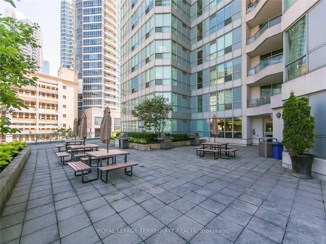 Additional image 7 of 230 Queens Quay Unit 1818