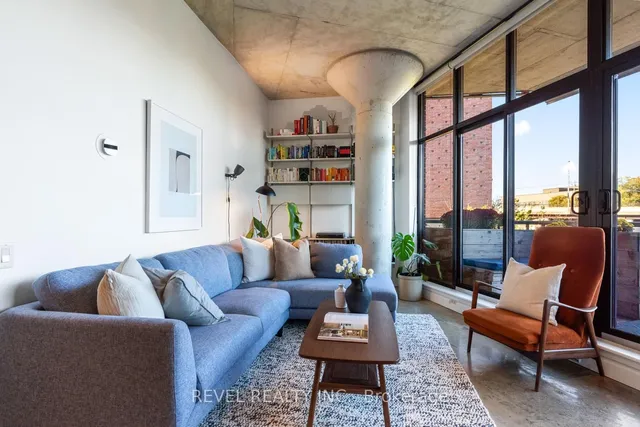 Additional image 10 of 369 Sorauren Ave Unit 204