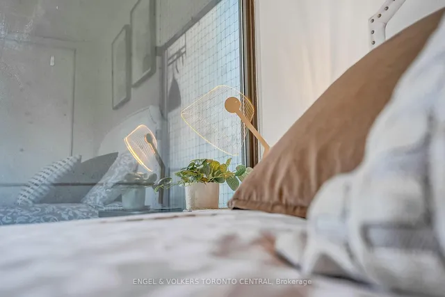 Additional image 34 of 18 Yorkville Ave Unit 306