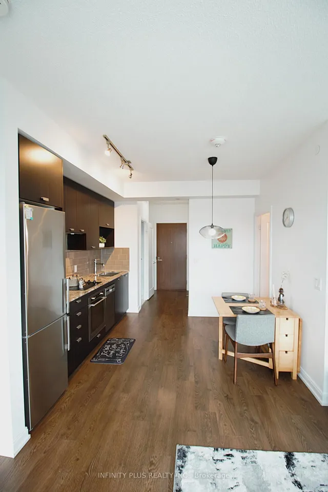 Additional image 7 of 275 Village Green Sq Unit 3419