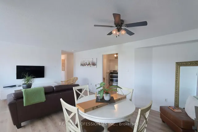 Additional image 12 of 475 The West Mall Unit 310