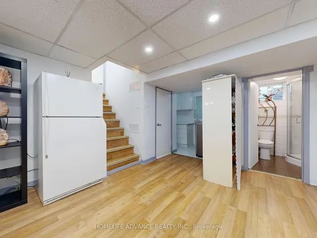 Additional image 39 of 75 Mossbrook Cres