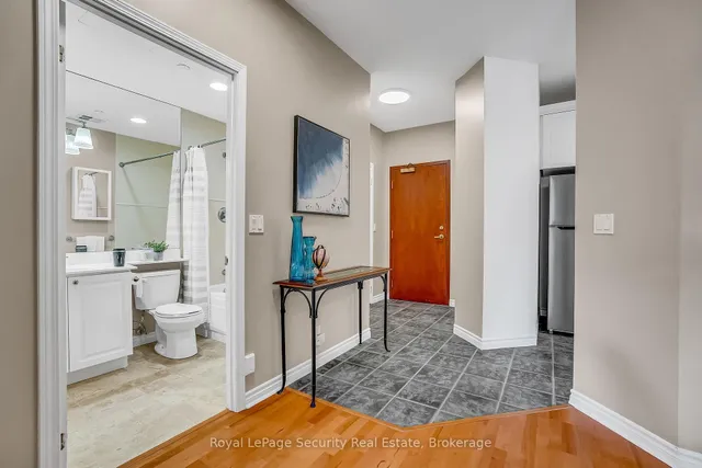 Additional image 9 of 980 Yonge St Unit 403