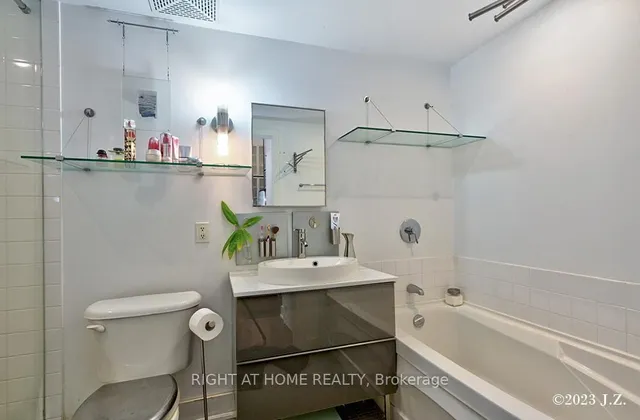 Additional image 18 of 637 Lake Shore Blvd Unit 217