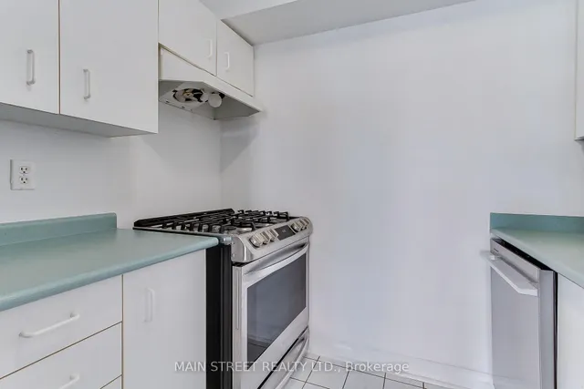 Additional image 20 of 108 Redpath Ave Unit 25