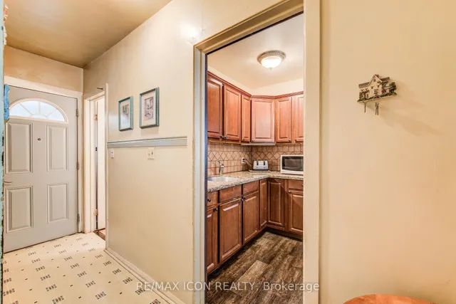 Additional image 18 of 105 Lorne Cres