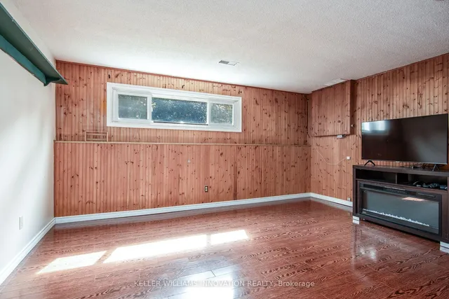 Additional image 33 of 64 Sabrina Cres