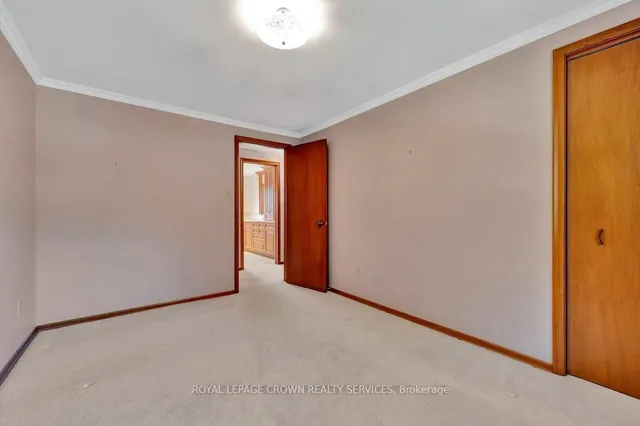 Additional image 21 of 73 Champlain Cres