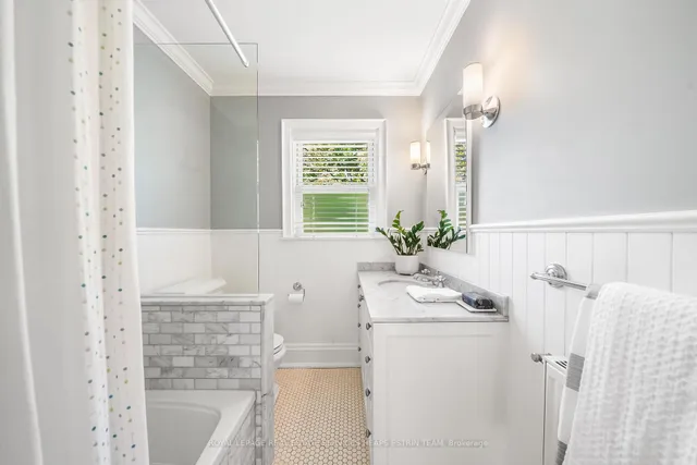 Additional image 21 of 35 Leadale Ave